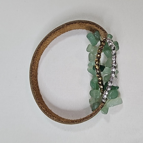 Green Leather & Stone Stretch Bracelet - Picture 3 of 4